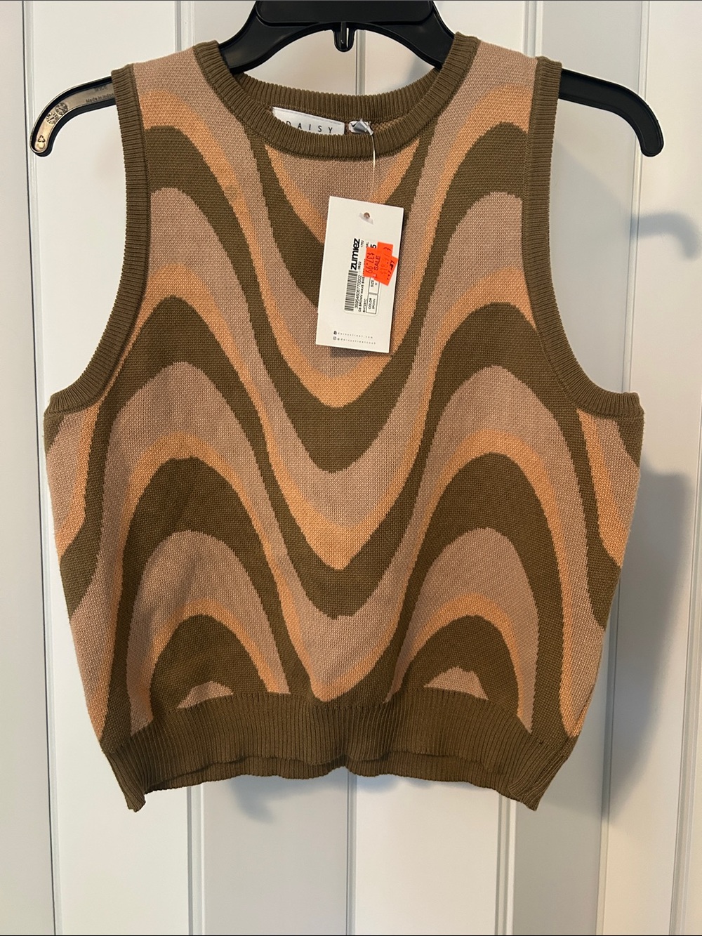 Daisy street  Retro Wave Knit Tank in Olive & Peach